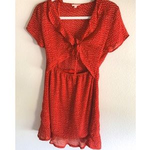 Short dress w cut out